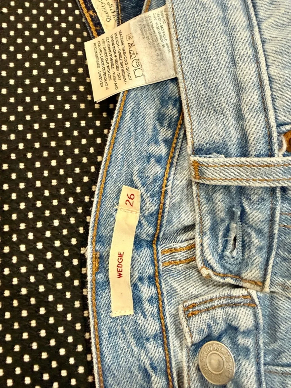 Bundle Levis Wedgie - Picture 2 of 5